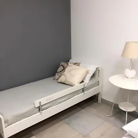 Graphite House Apartament Neapol