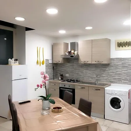 Graphite House * Nápoly