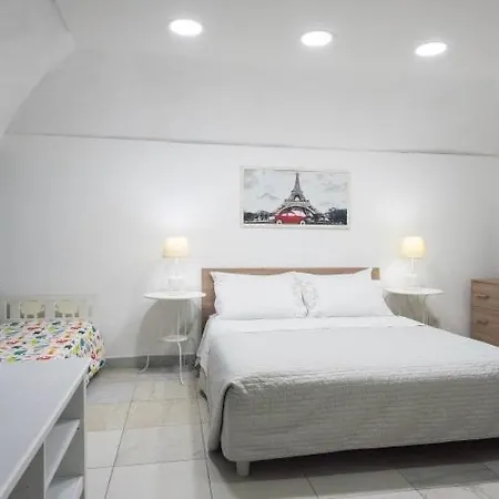 Graphite House 나폴리